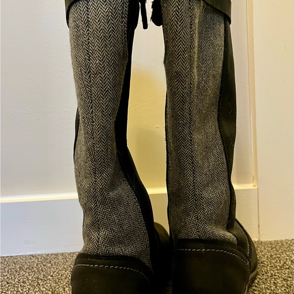 Eddie Bauer mid-calf black boots - Picture 4 of 5